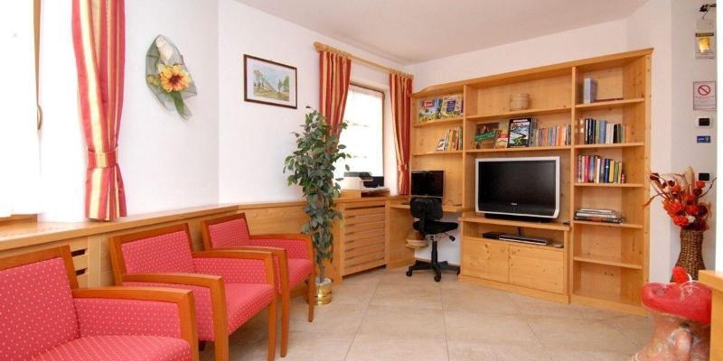 Garni Manuela Hotel